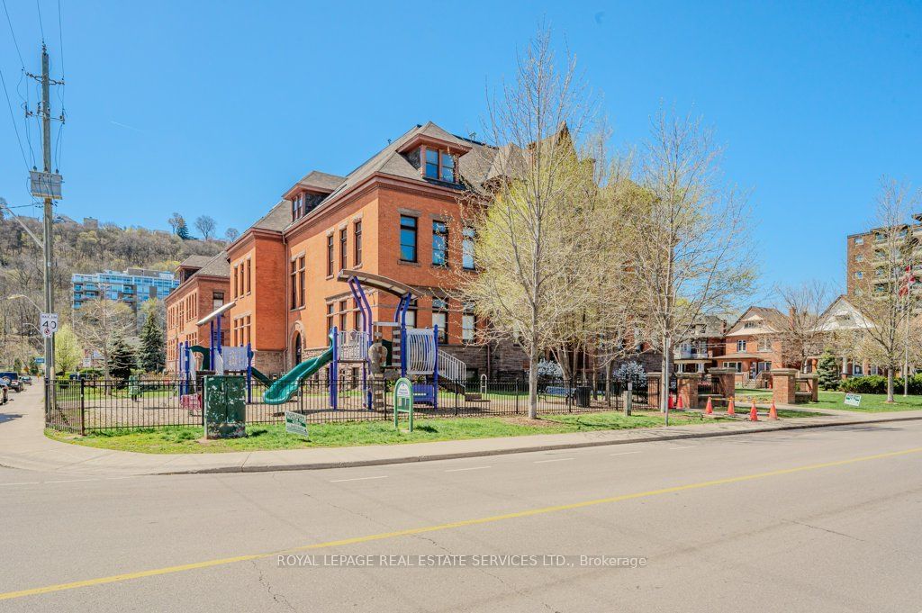 200 Stinson St, unit 206 for sale - image #4