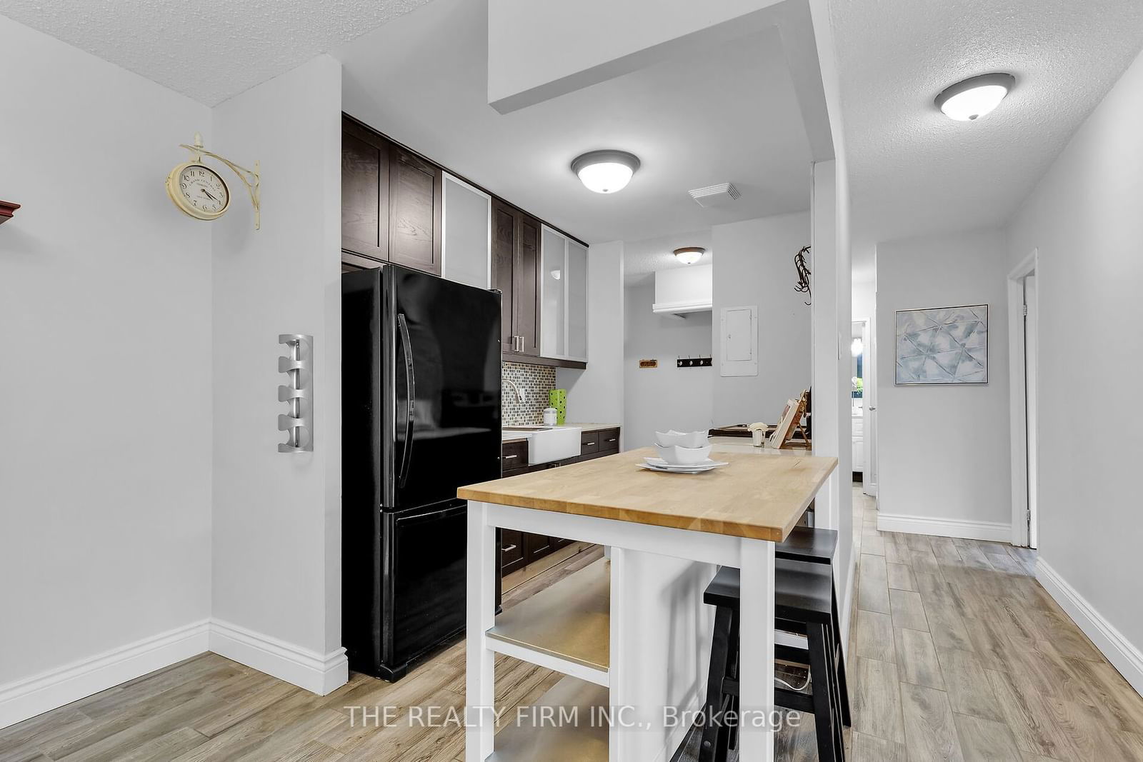 1584 Ernest Ave, unit 308 for sale - image #8