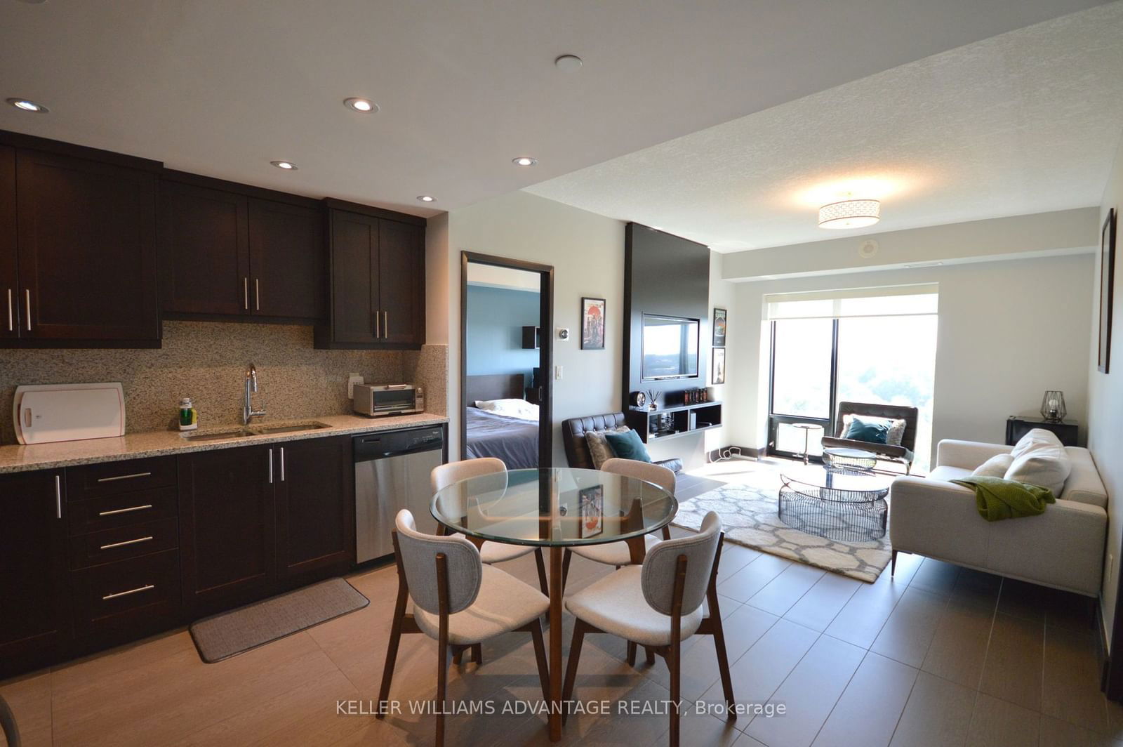 1235 Richmond St, unit 1913 for sale - image #5