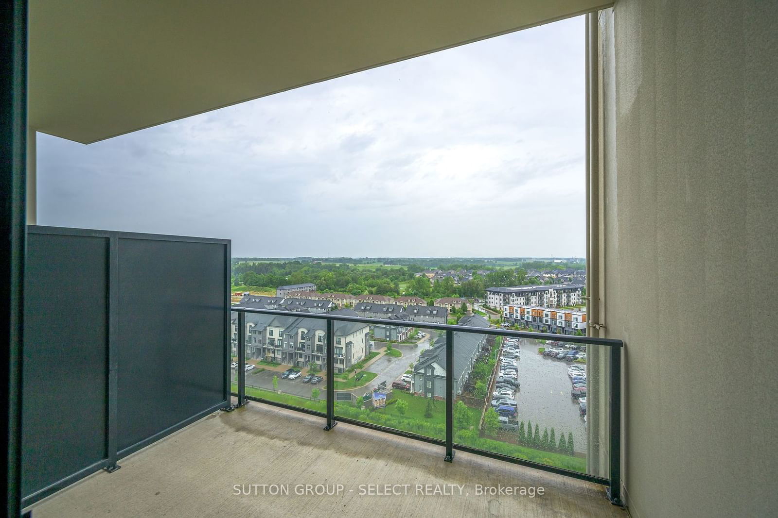 240 Villagewalk Blvd, unit 1110 for sale