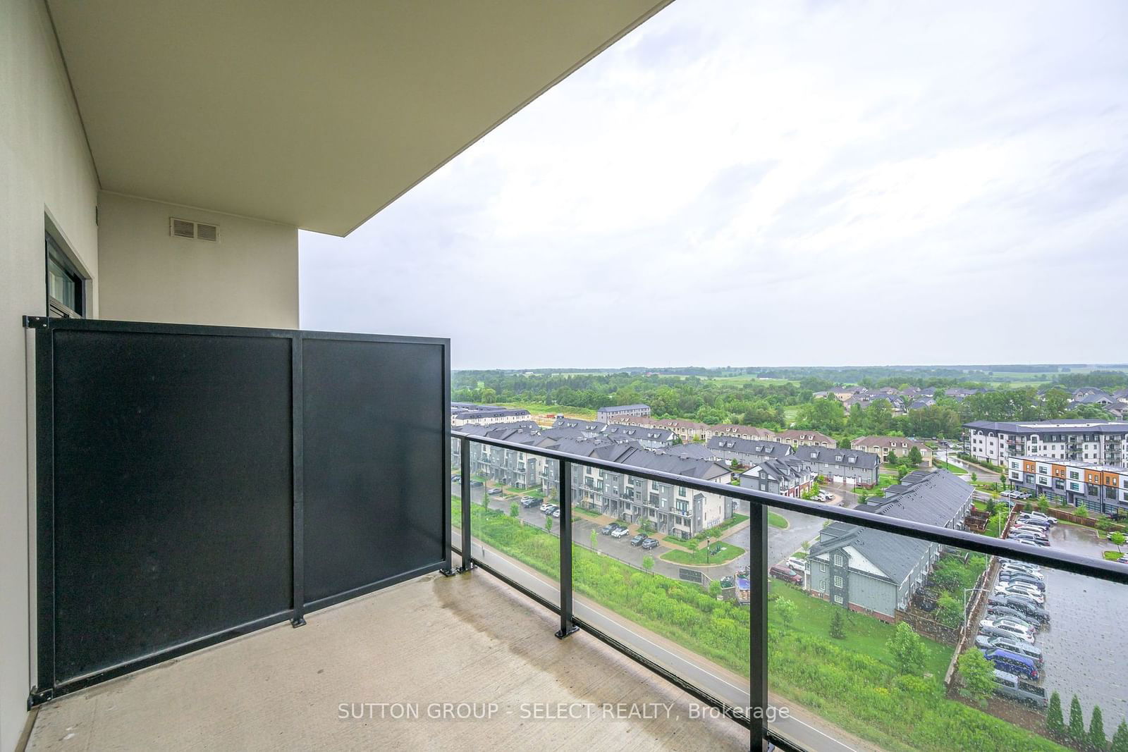 240 Villagewalk Blvd, unit 1110 for sale