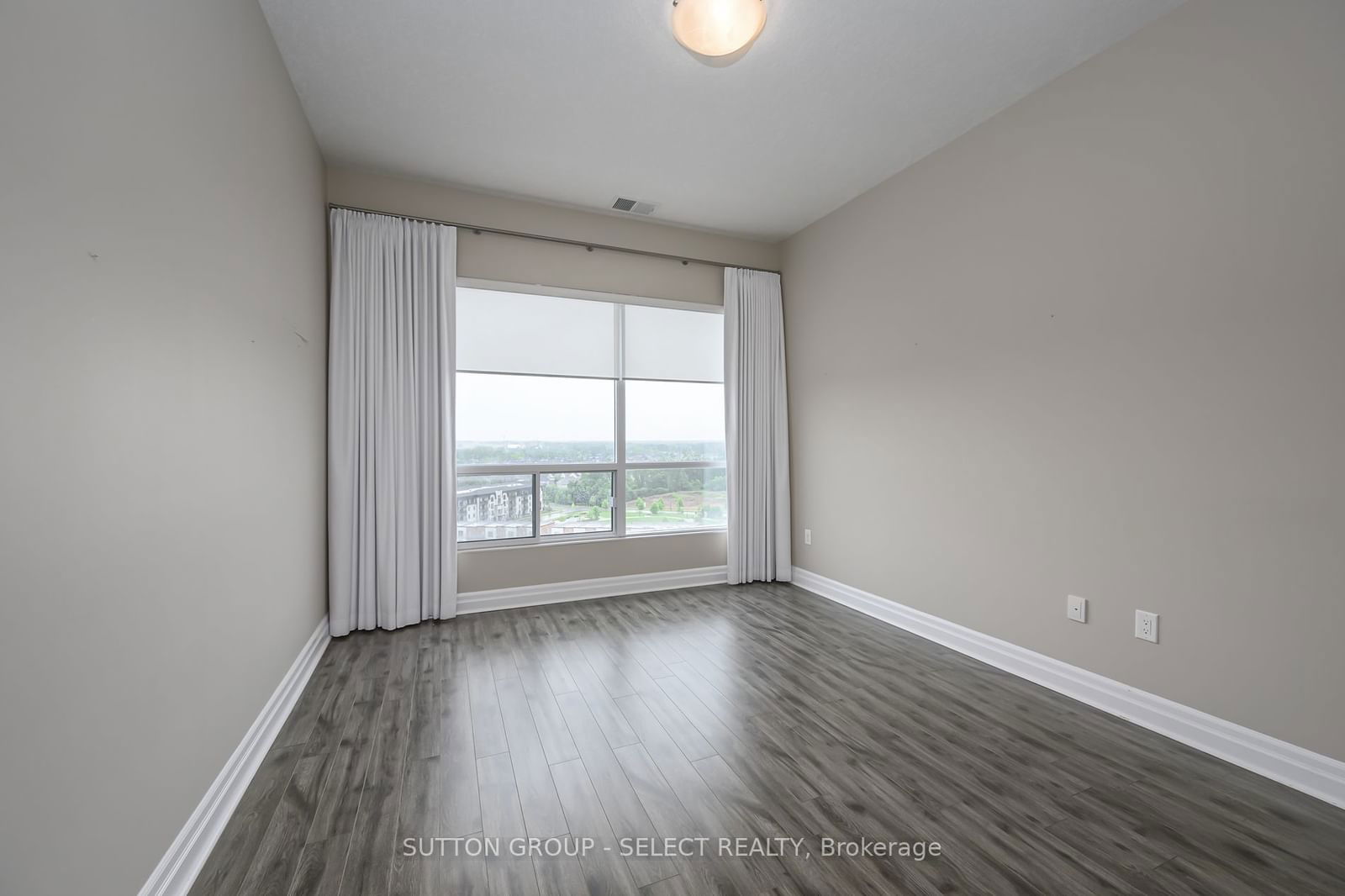 240 Villagewalk Blvd, unit 1110 for sale - image #19