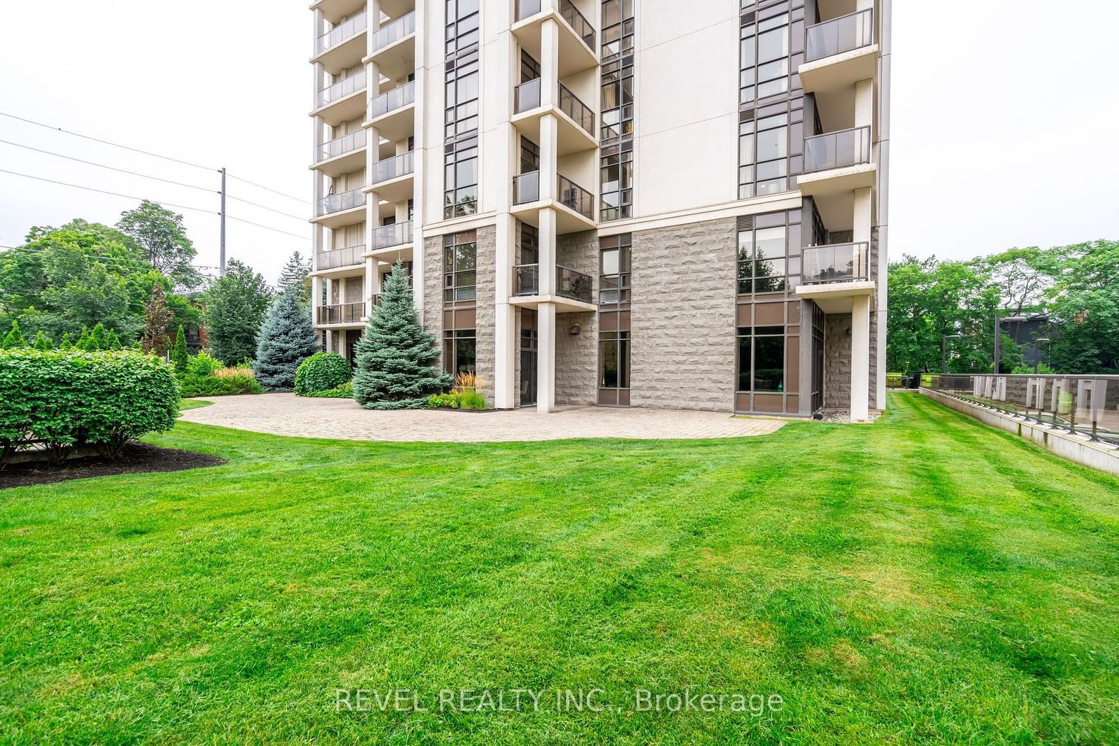 90 Charlton Ave W, unit 308 for sale - image #33