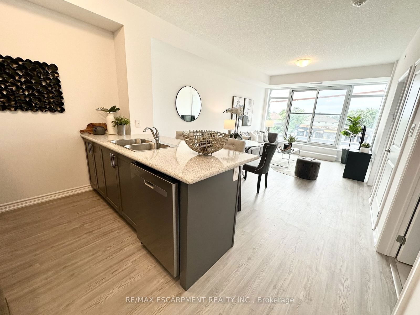 460 Dundas St E, unit 304 for sale - image #8