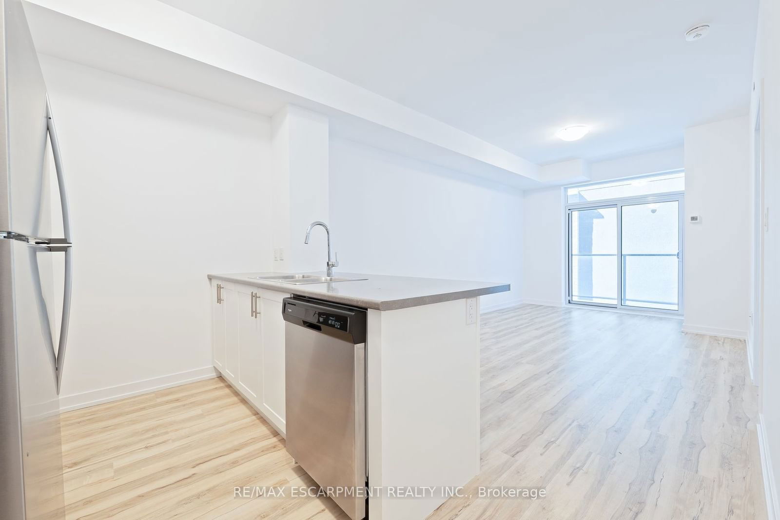 460 DUNDAS St E, unit 301 for sale - image #1