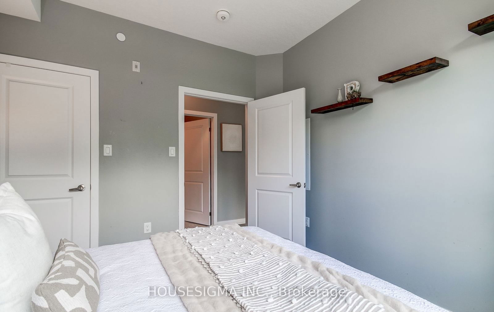 125 Shoreview Pl W, unit 15 for sale - image #32