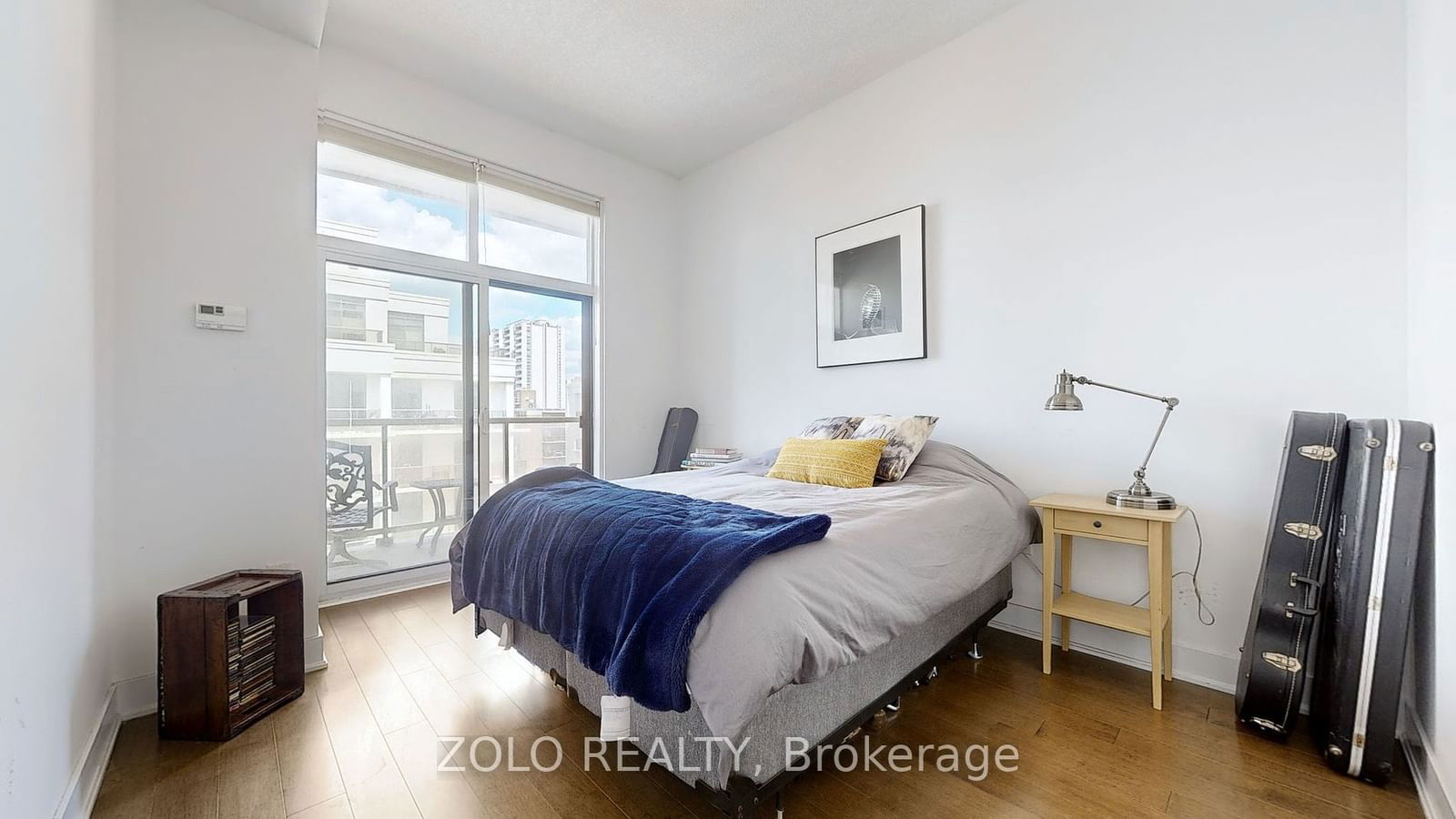 90 Charlton Ave W, unit 904 for sale - image #22