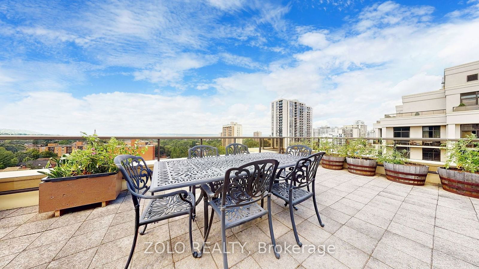 90 Charlton Ave W, unit 904 for sale - image #28