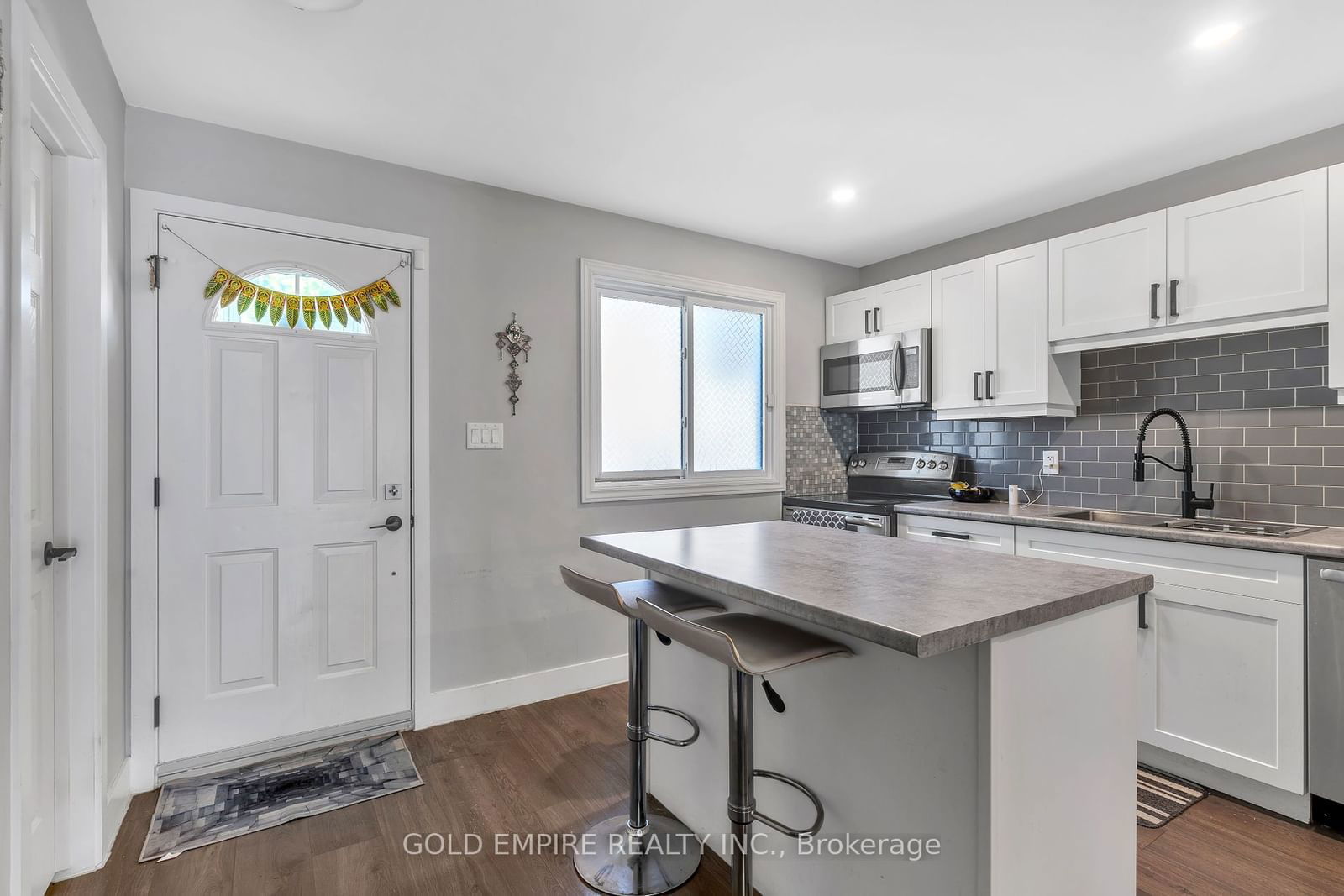 775 Osgoode Dr, unit 31 for sale - image #3