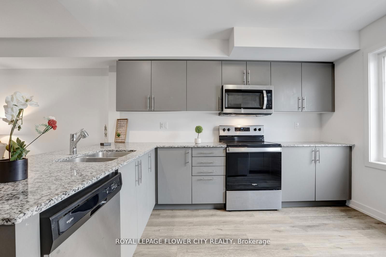 205 West Oak Tr, unit 16 for sale