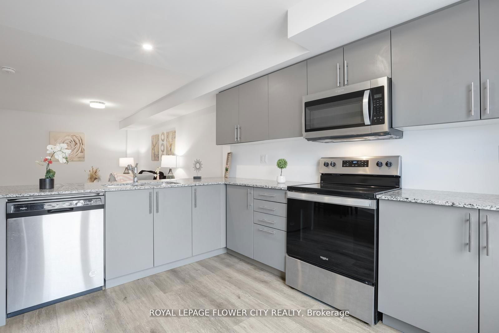 205 West Oak Tr, unit 16 for sale