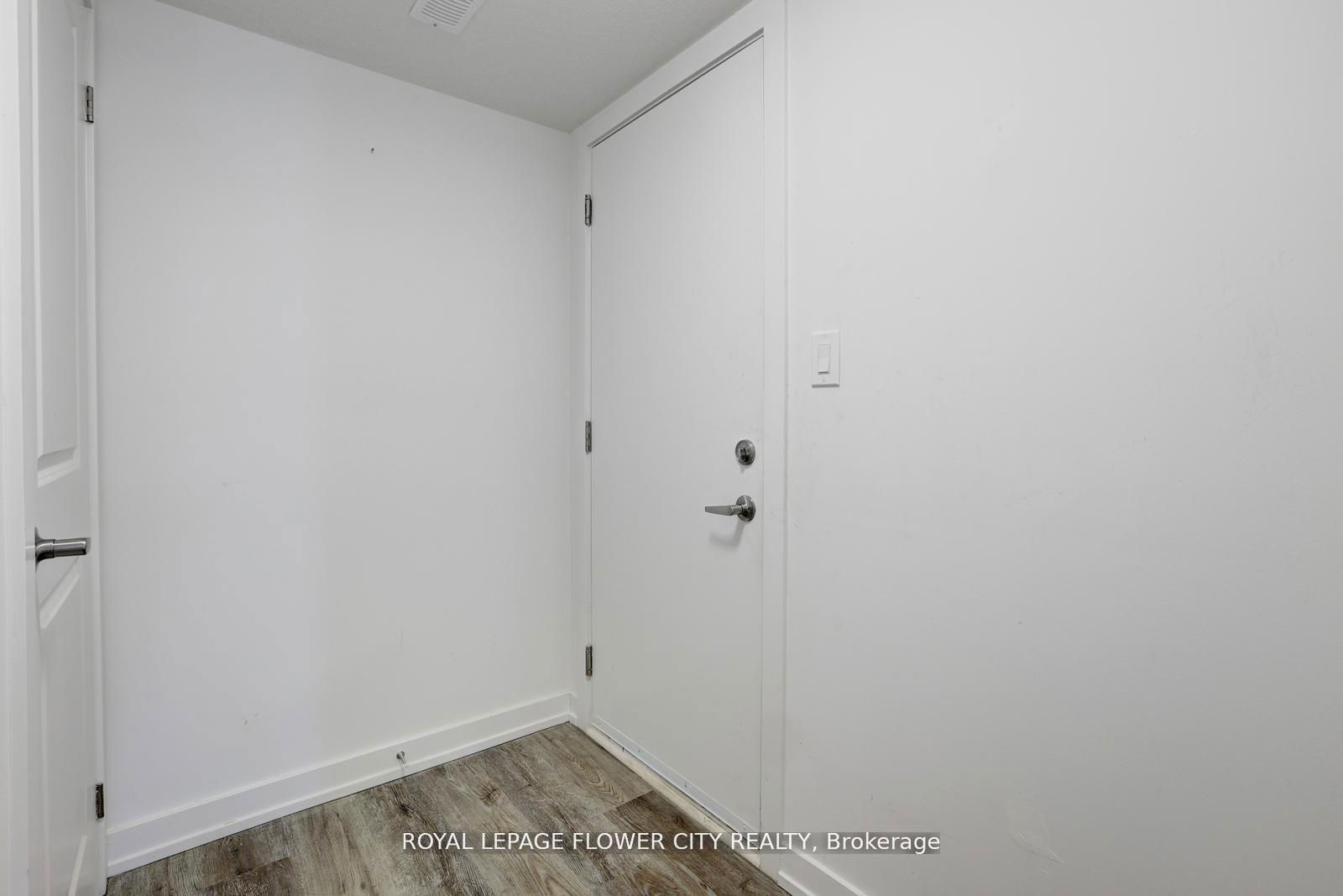 205 West Oak Tr, unit 16 for sale - image #24