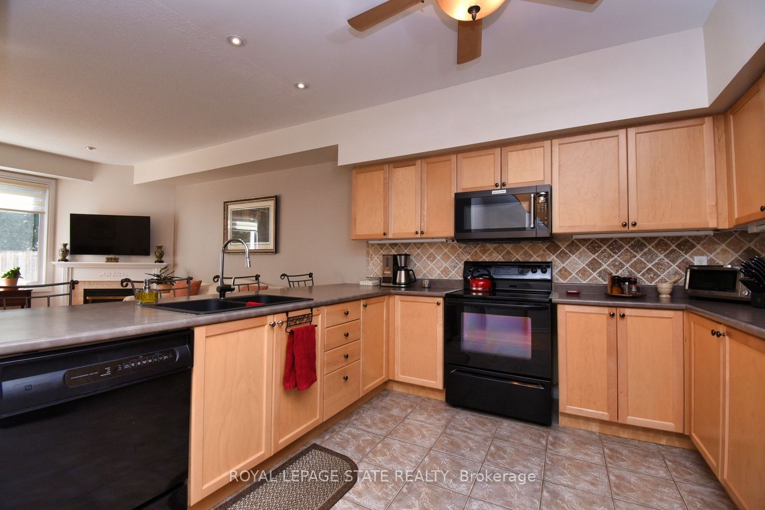 81 Valridge Dr, unit 36 for sale - image #16