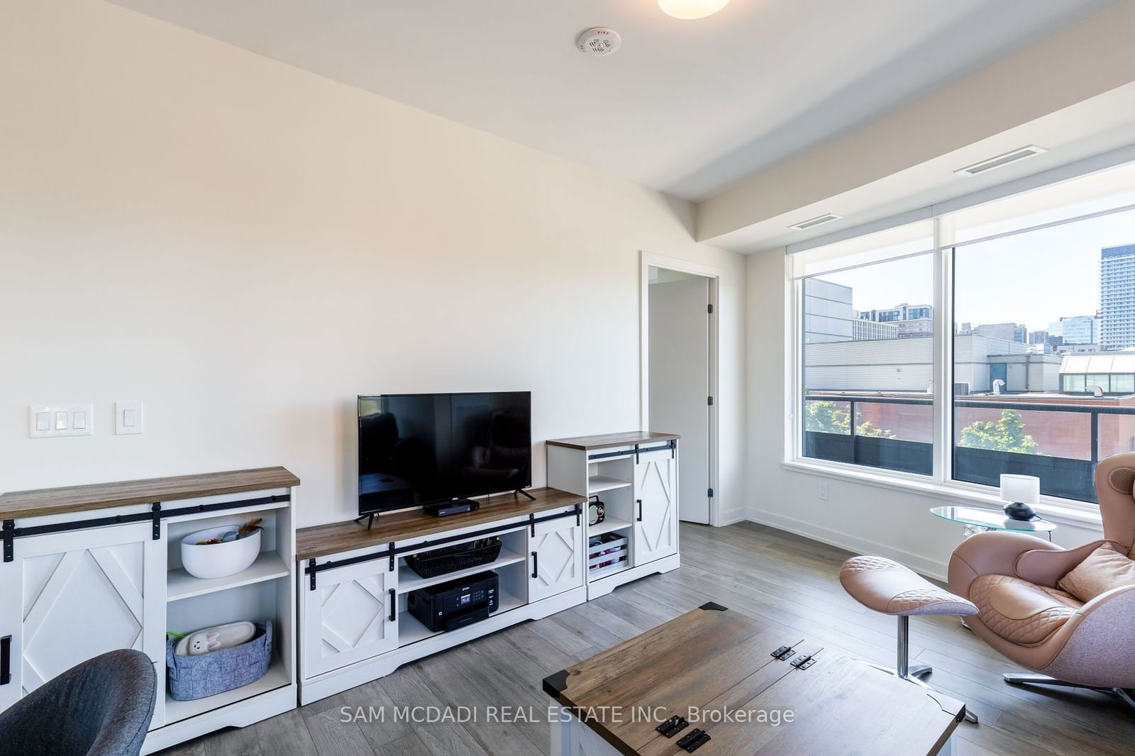 212 King William St, unit 417 for sale - image #11