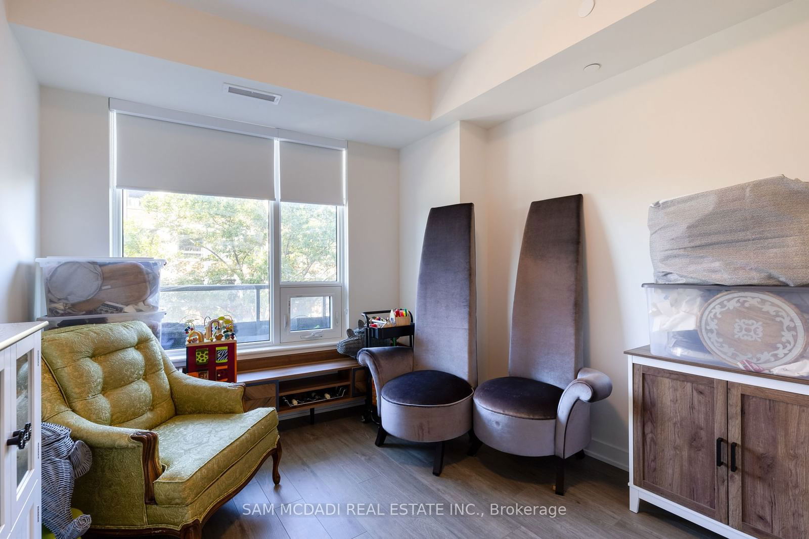 212 King William St, unit 417 for sale - image #17