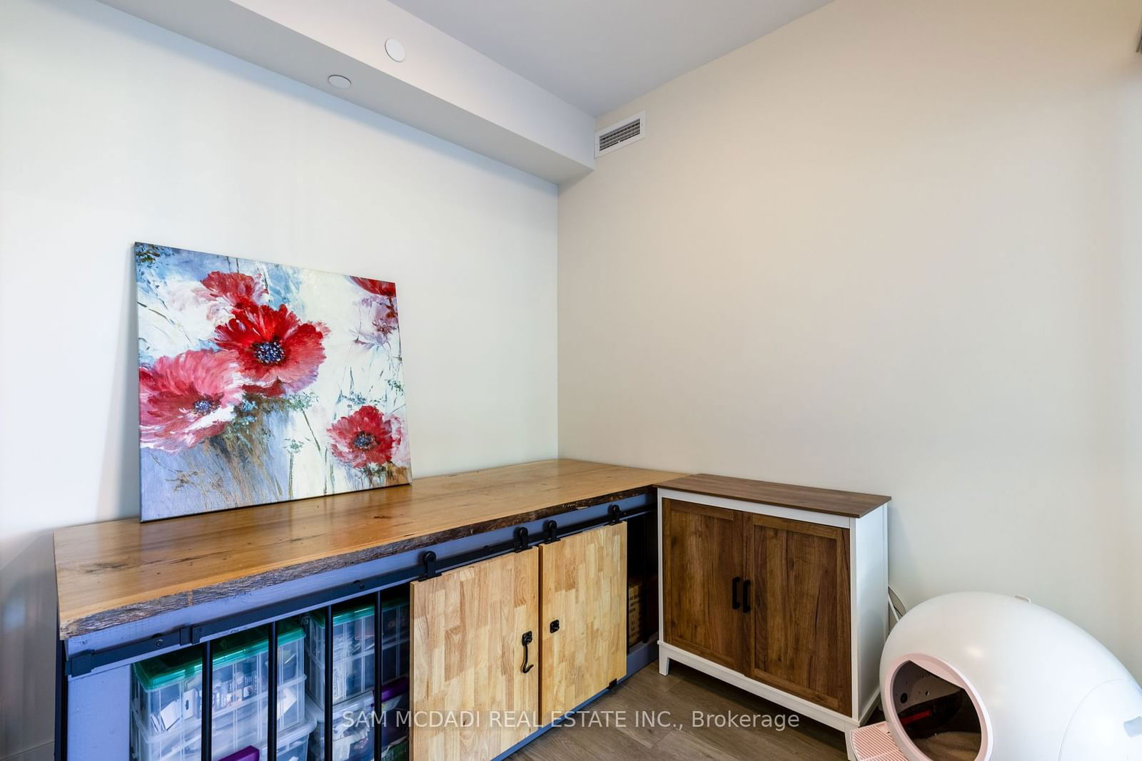 212 King William St, unit 417 for sale - image #19