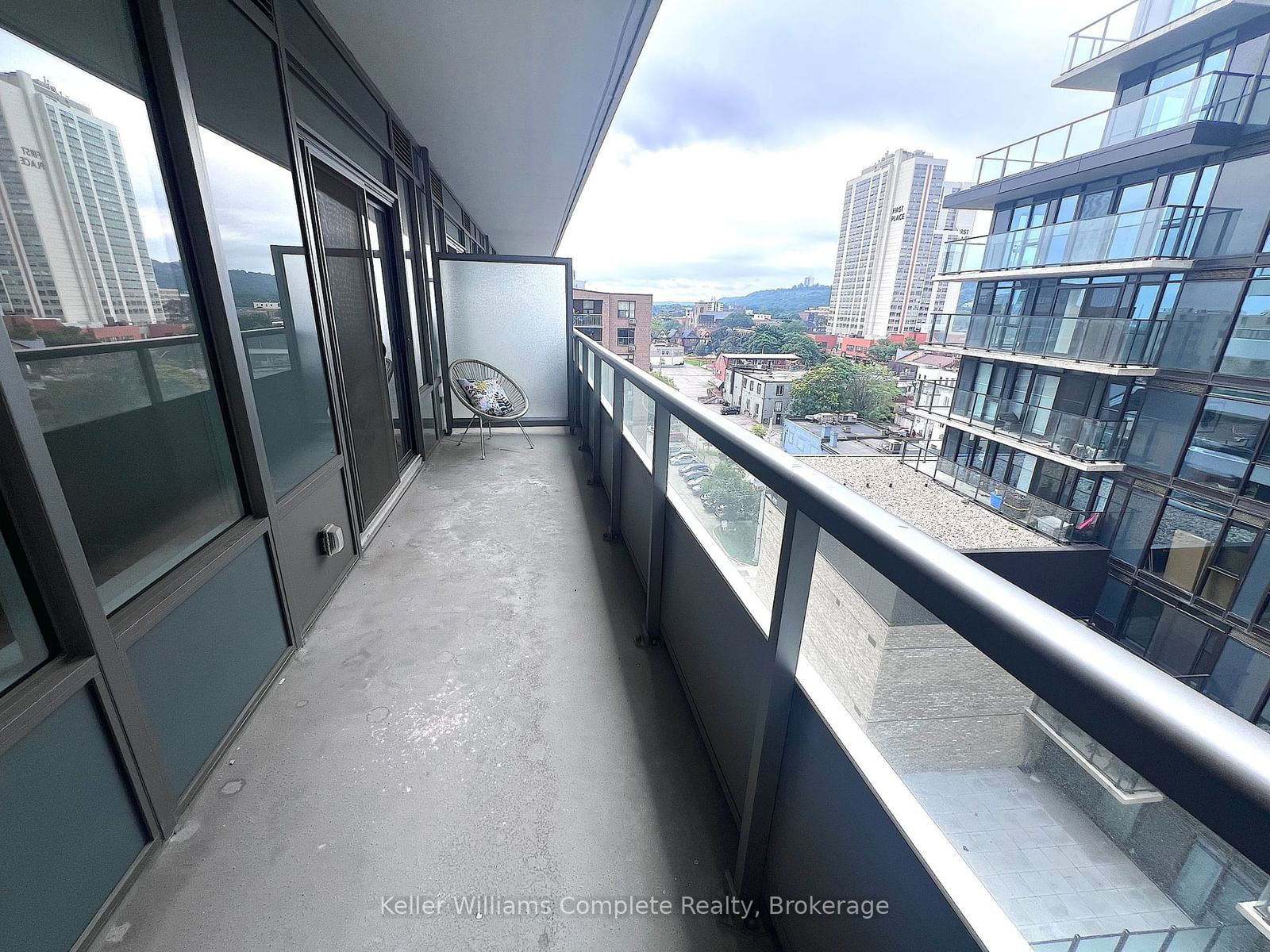 212 King William St, unit 807 for sale - image #17