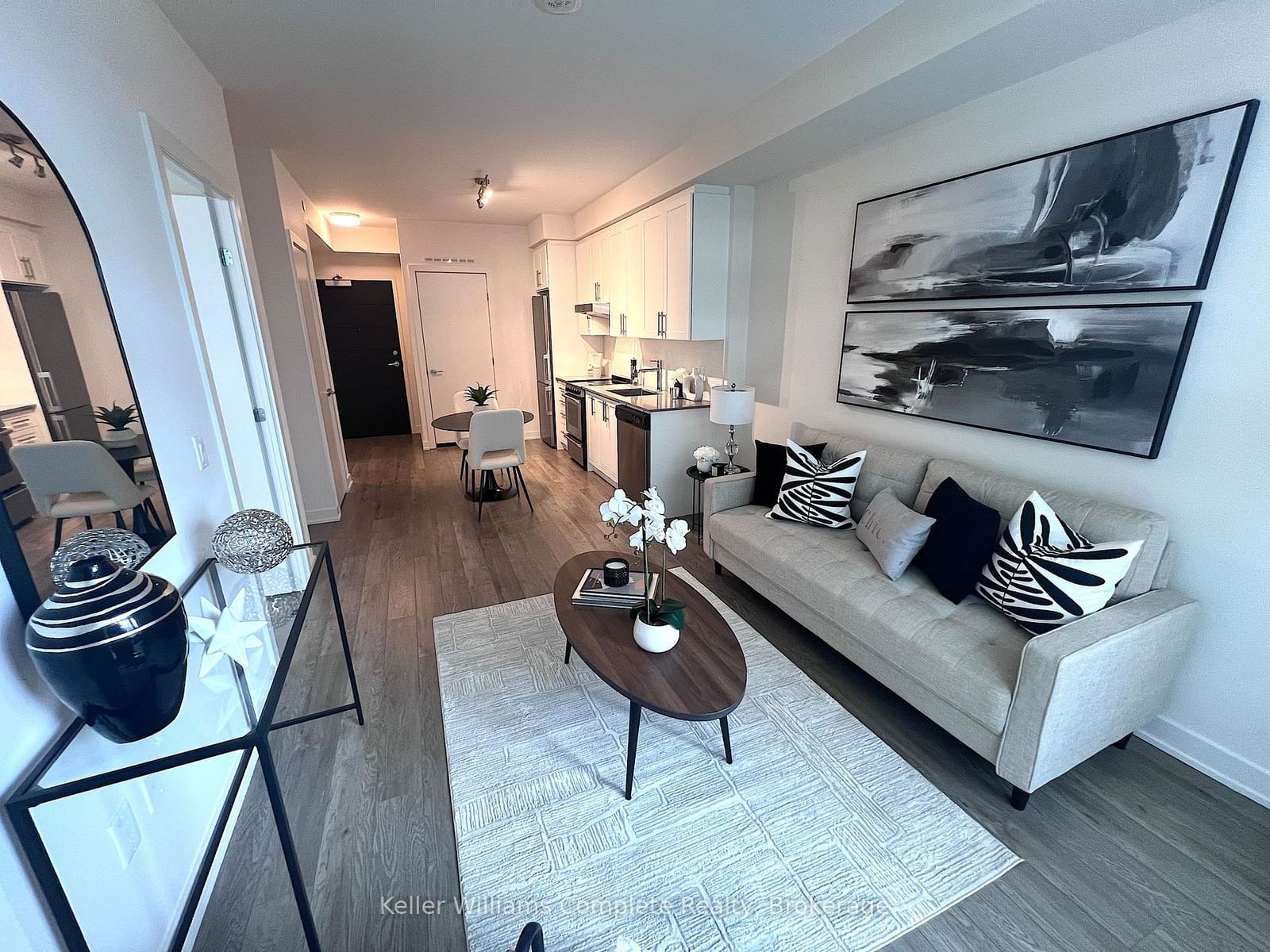 212 King William St, unit 807 for sale - image #8