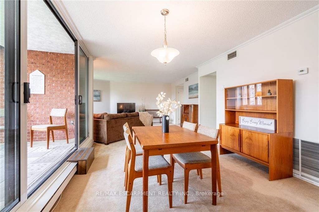 150 Wilson St W, unit 305 for sale - image #5