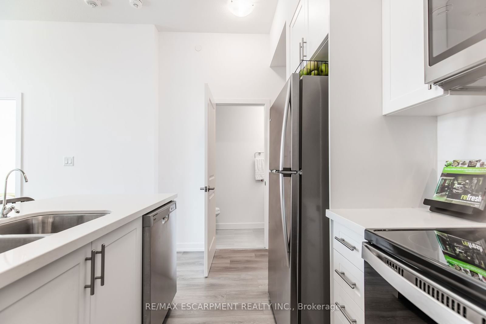 460 Dundas St, unit 1201 for rent - image #8