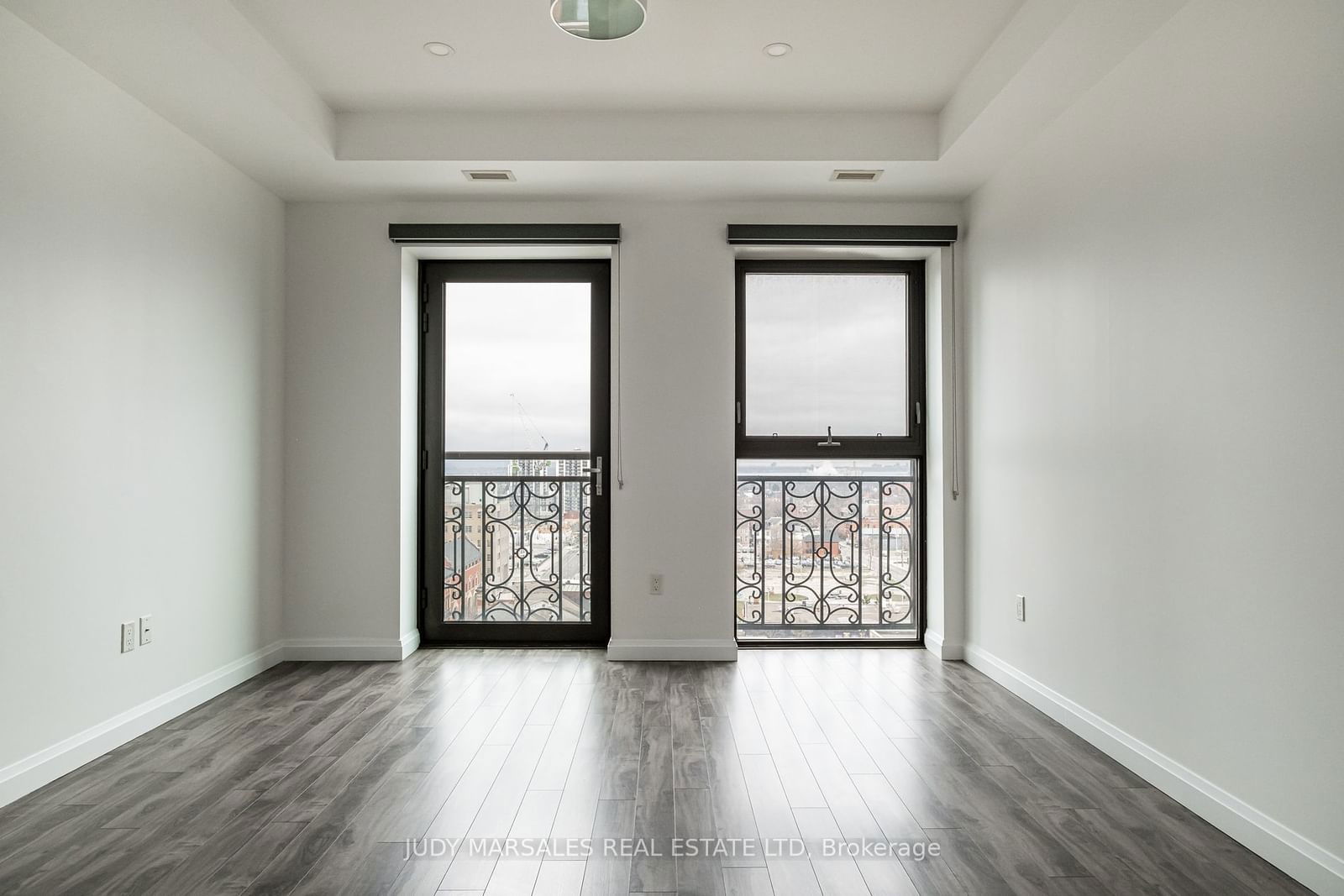 112 King St E, unit 1003 for sale - image #25