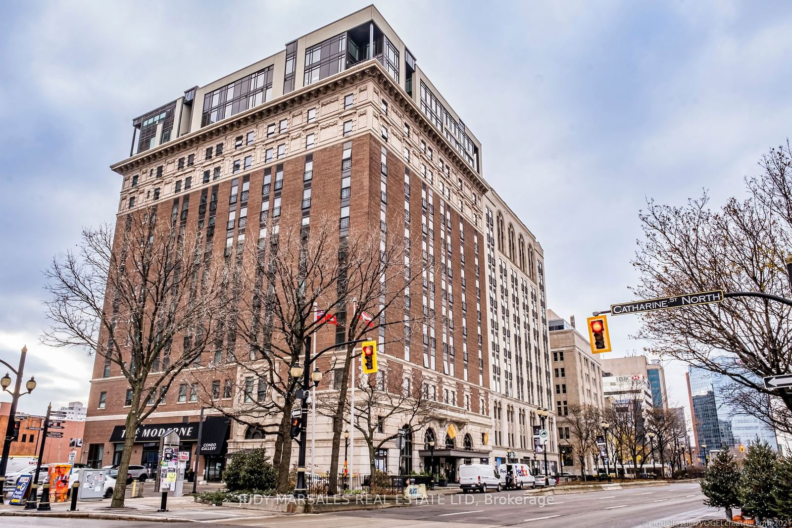 112 King St E, unit 1003 for sale