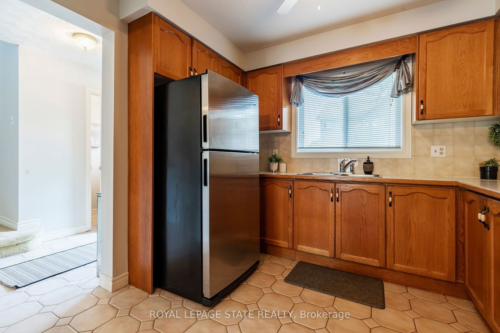 1475 UPPER GAGE Ave, unit 9 for sale - image #21