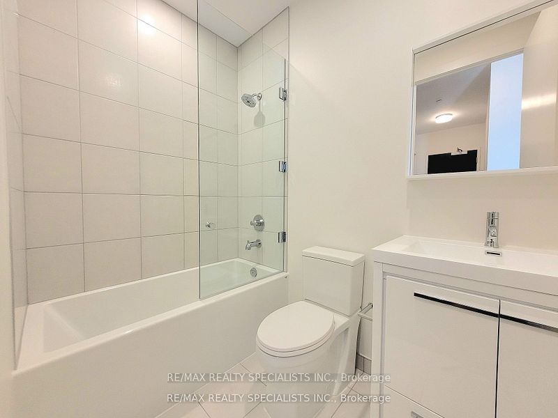 212 King William St, unit 1418 for rent - image #16