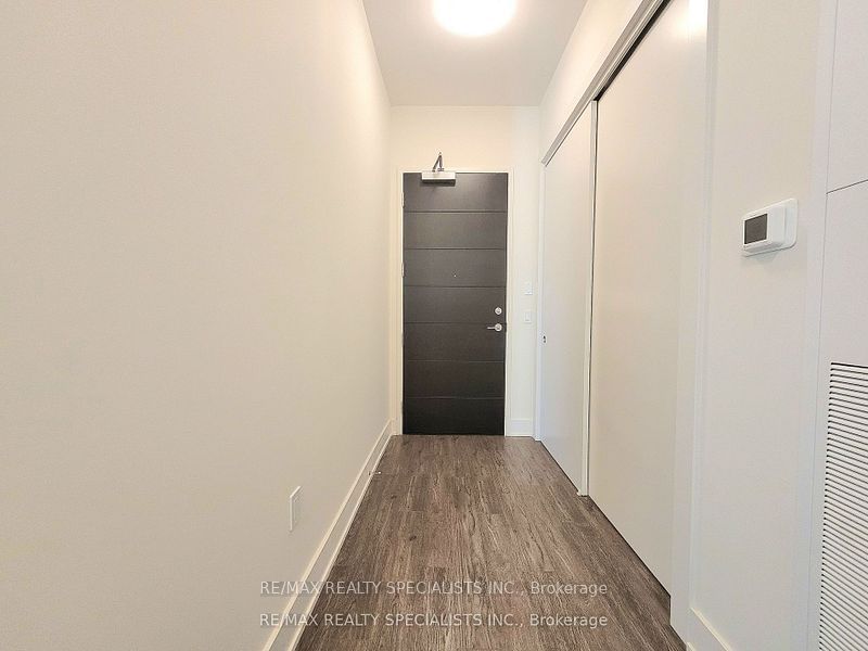 212 King William St, unit 1418 for rent - image #18