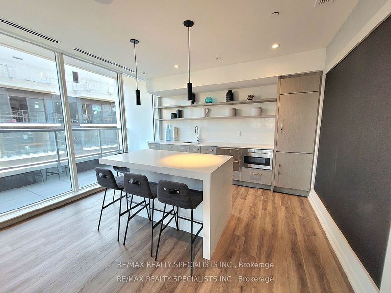 212 King William St, unit 1418 for rent - image #29