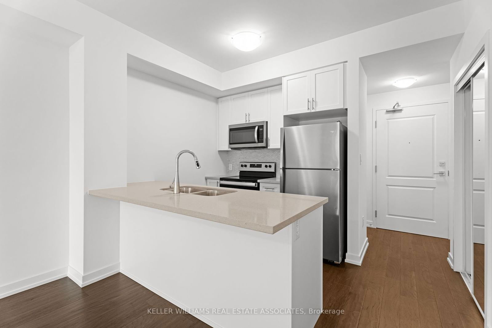 460 Dundas St E, unit 434 for sale - image #1