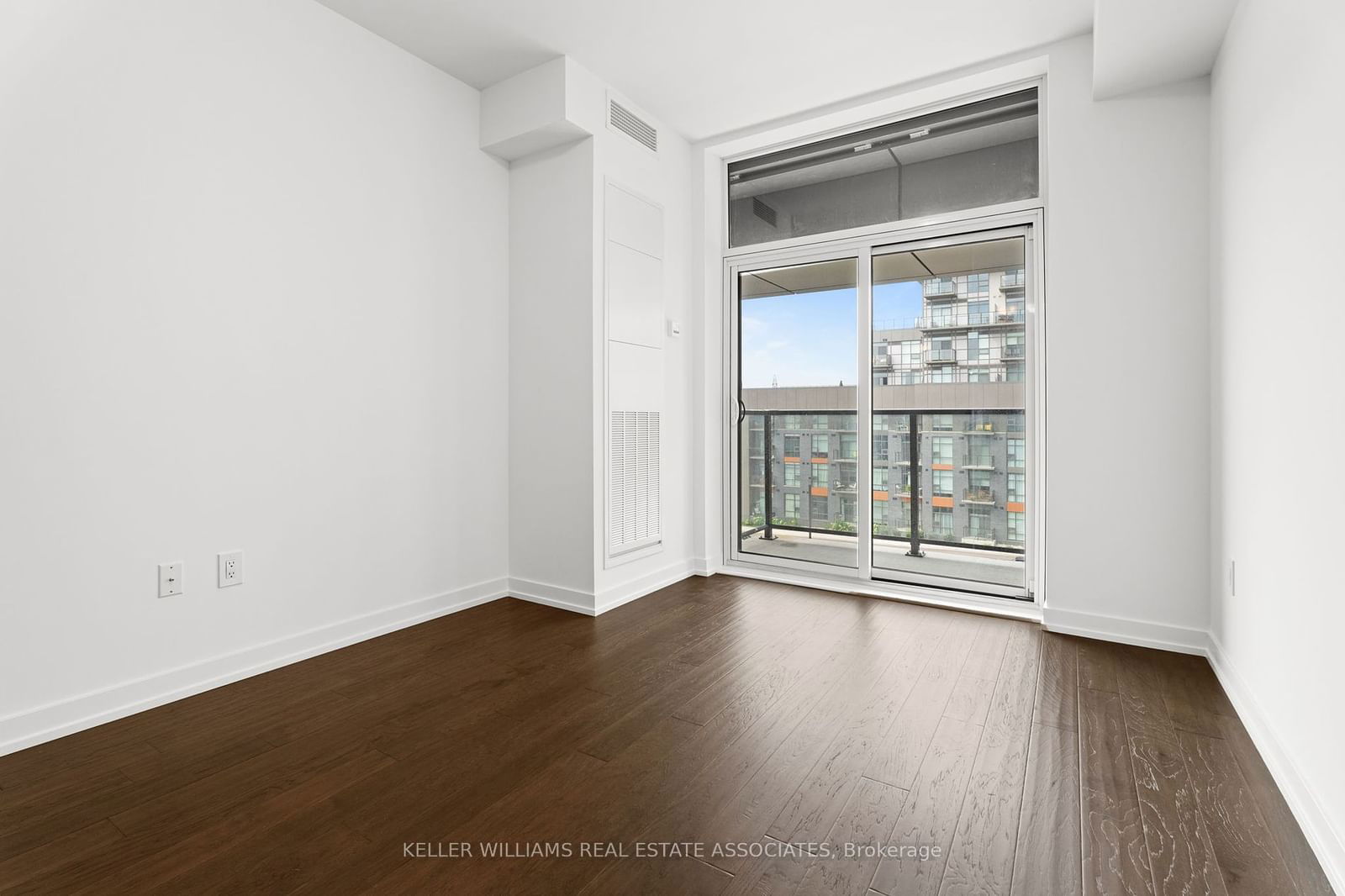 460 Dundas St E, unit 434 for sale - image #8