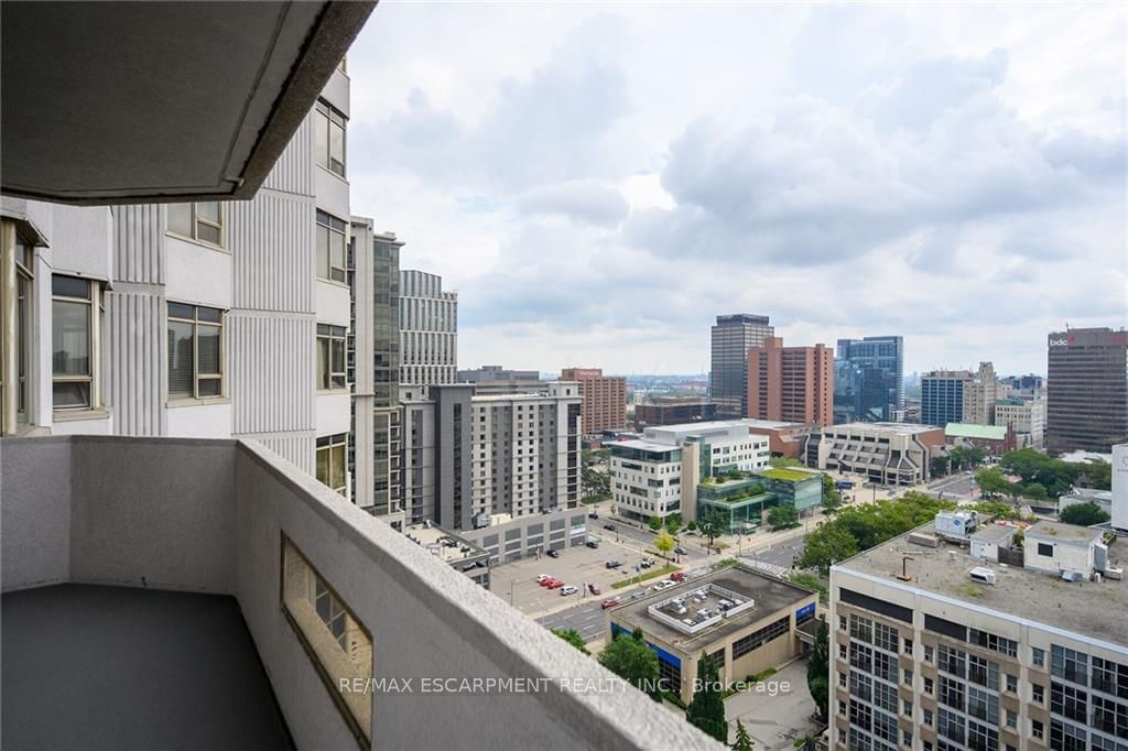 67 Caroline St S, unit 1801 for rent - image #25