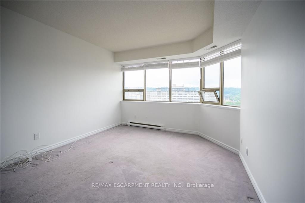 67 Caroline St S, unit 1801 for rent - image #27