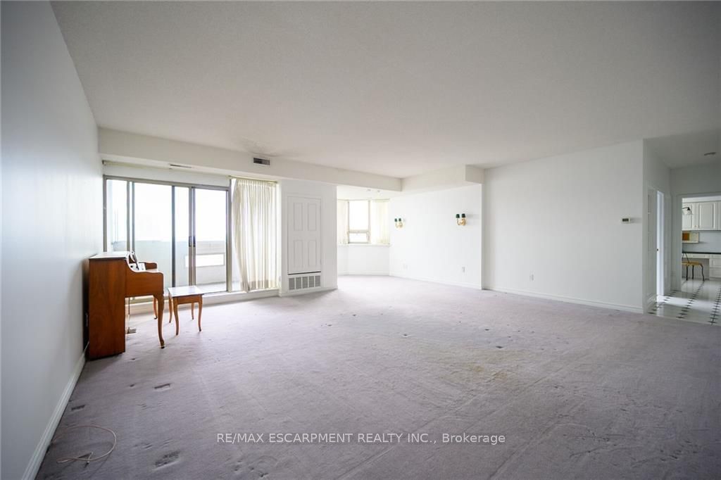 67 Caroline St S, unit 1801 for rent - image #9