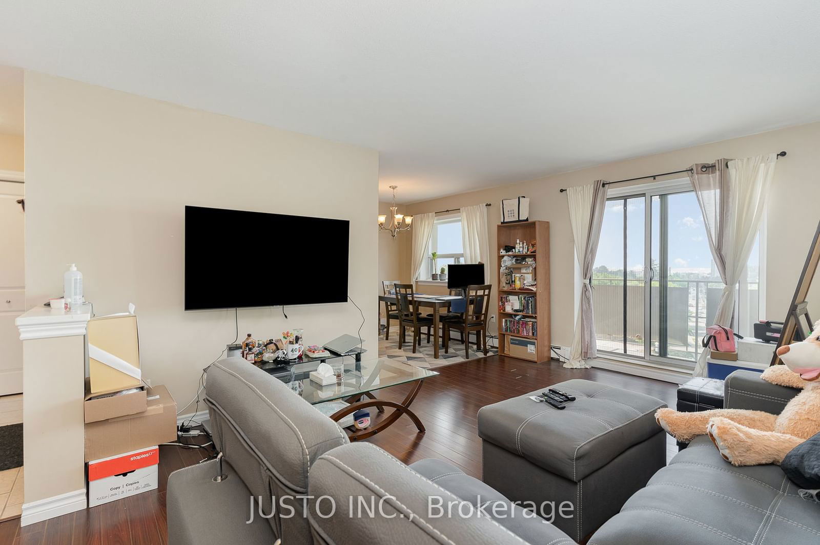 283 Fairway Rd N, unit 501 for sale - image #6