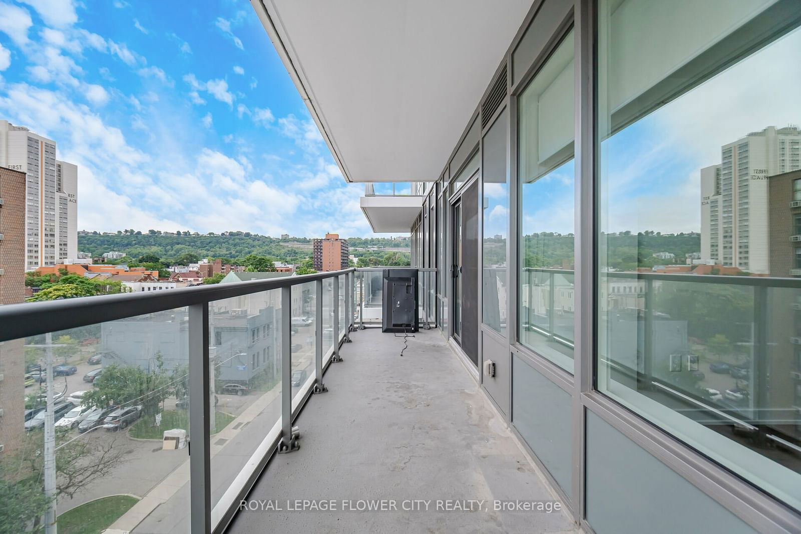 212 King William St, unit 604 for sale - image #24