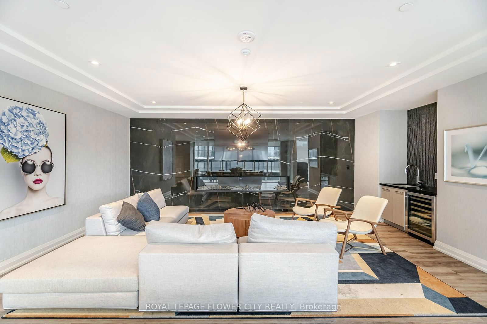 212 King William St, unit 604 for sale - image #32