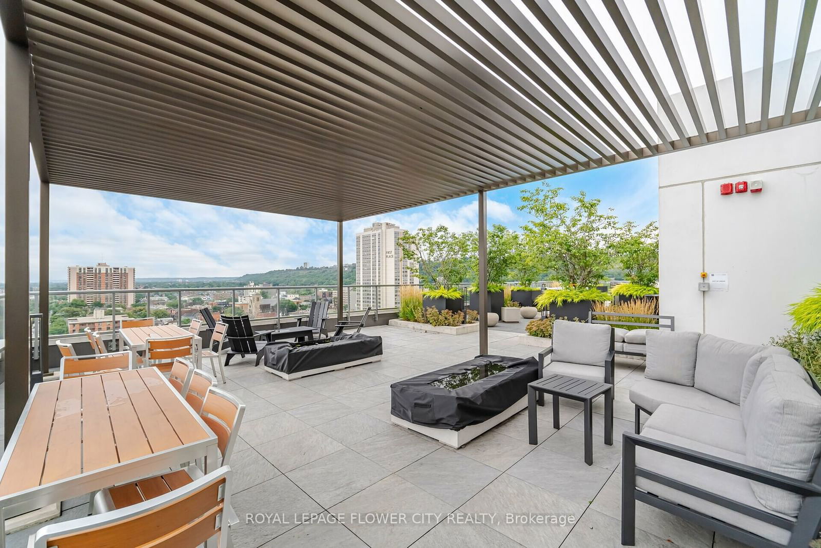 212 King William St, unit 604 for sale - image #38