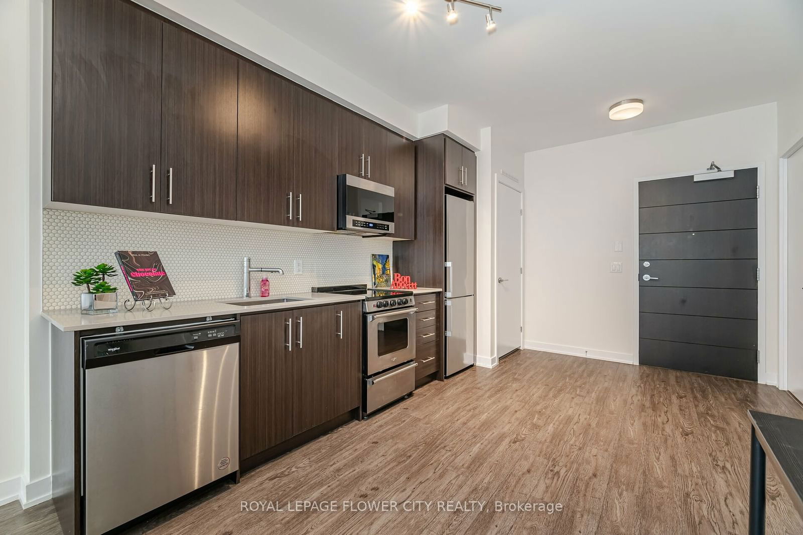 212 King William St, unit 604 for sale - image #9