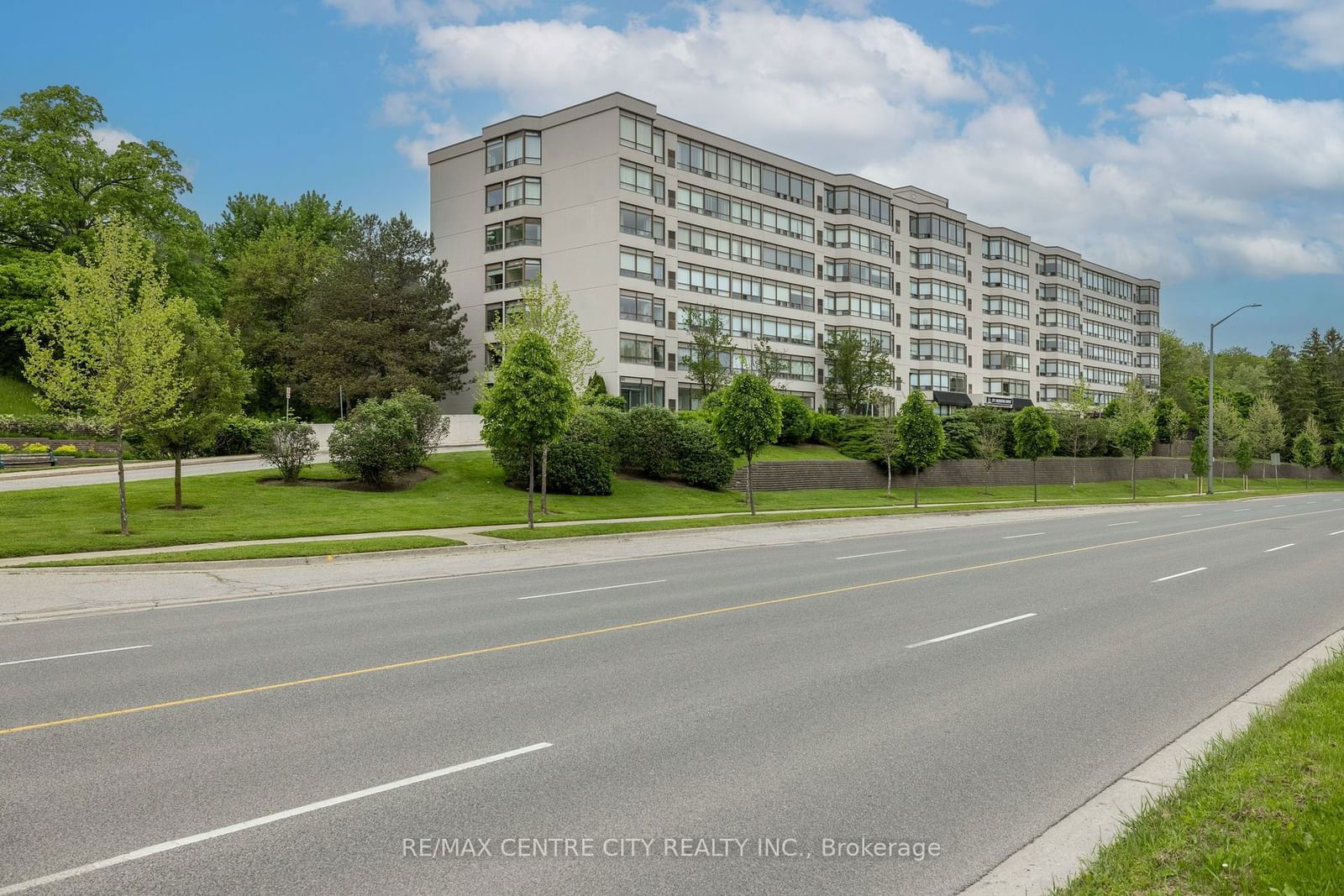 521 Riverside Dr N, unit 408 for sale - image #1