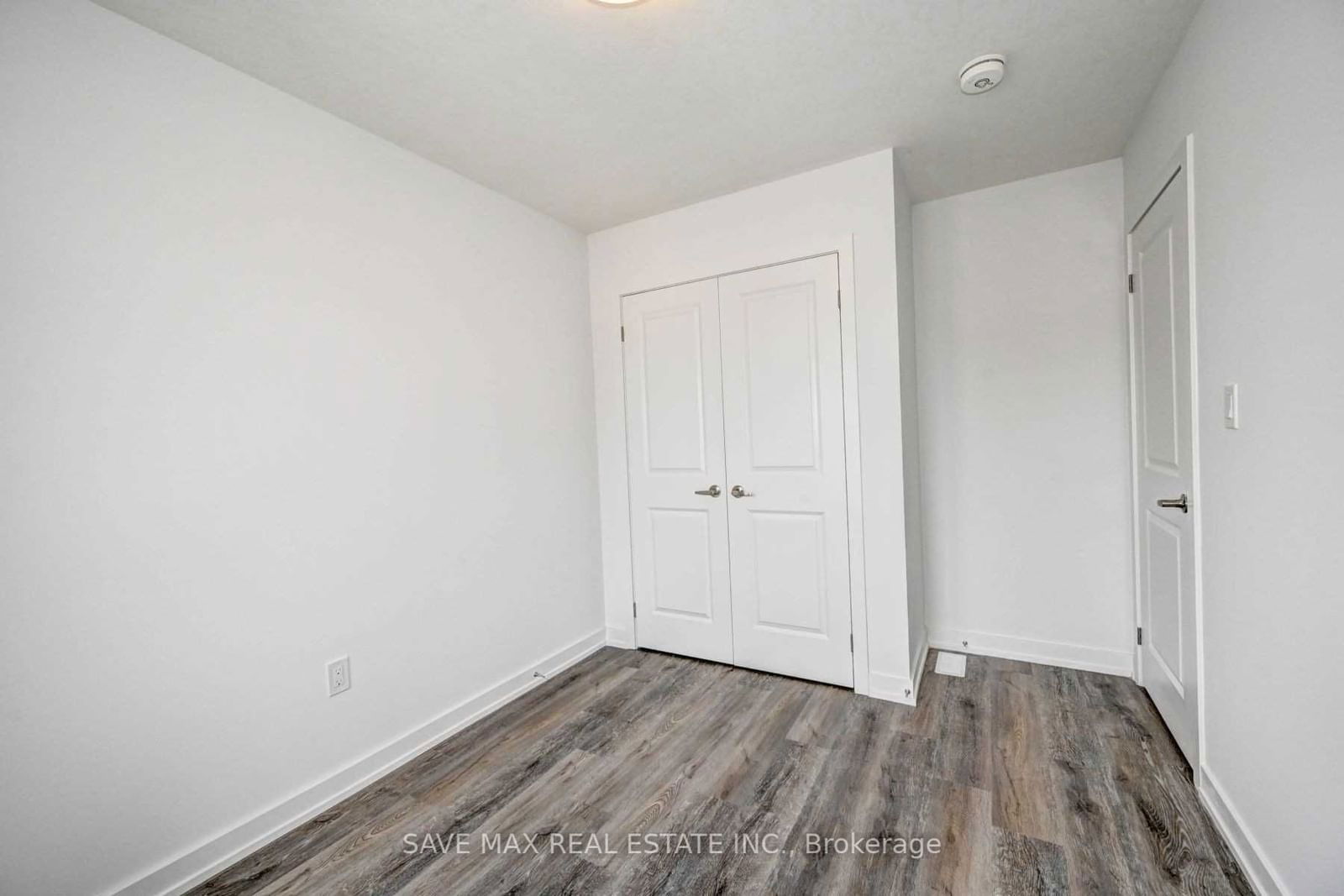 205 West Oak Tr, unit 15 for rent - image #24