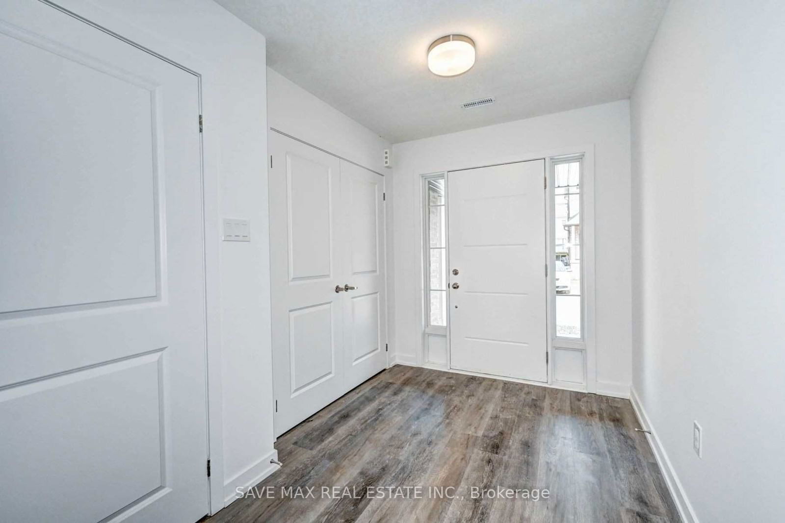 205 West Oak Tr, unit 15 for rent - image #4