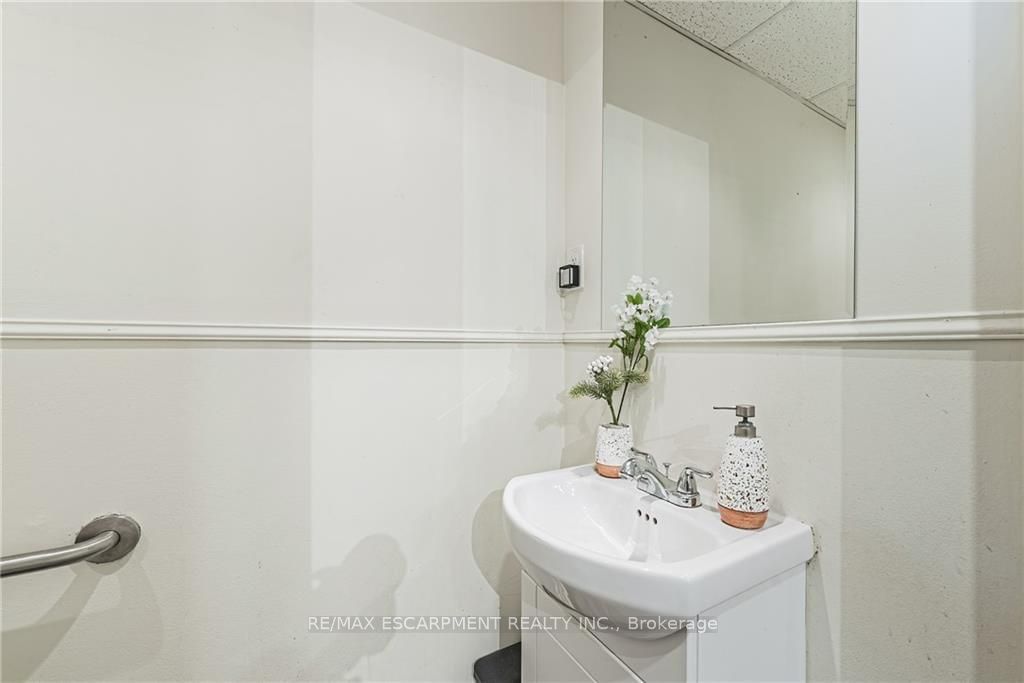 78 Riverdale Dr for sale  - image #8