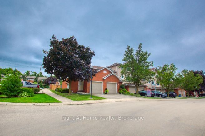 386 Highland Rd W, unit 38 for sale - image #3