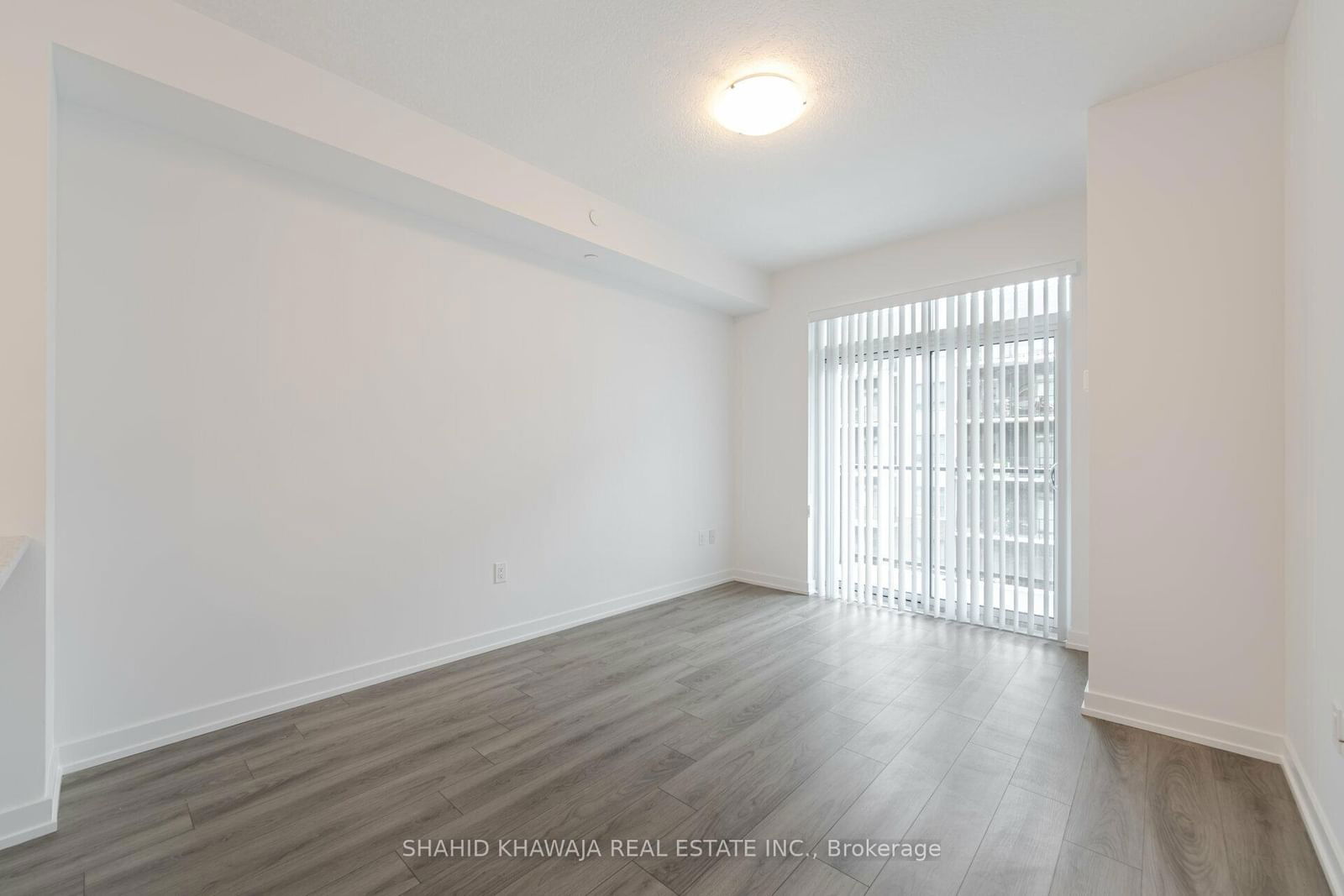 5055 Greenlane Rd, unit 426 for sale - image #13