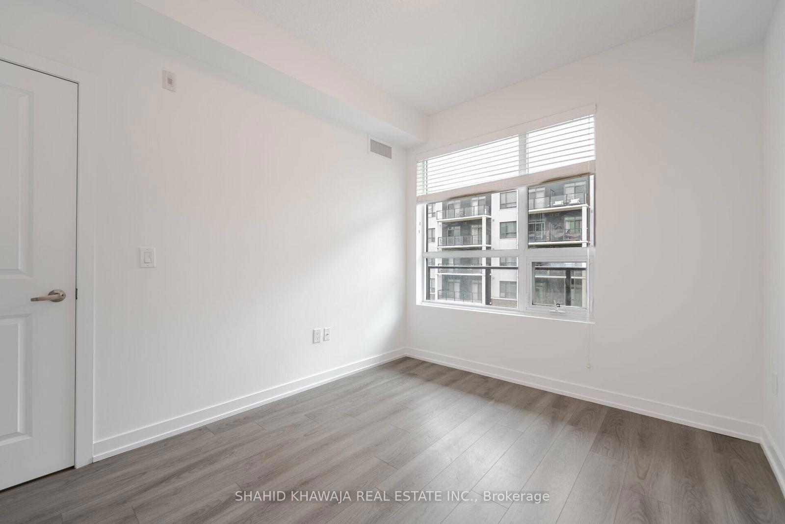 5055 Greenlane Rd, unit 426 for sale - image #17