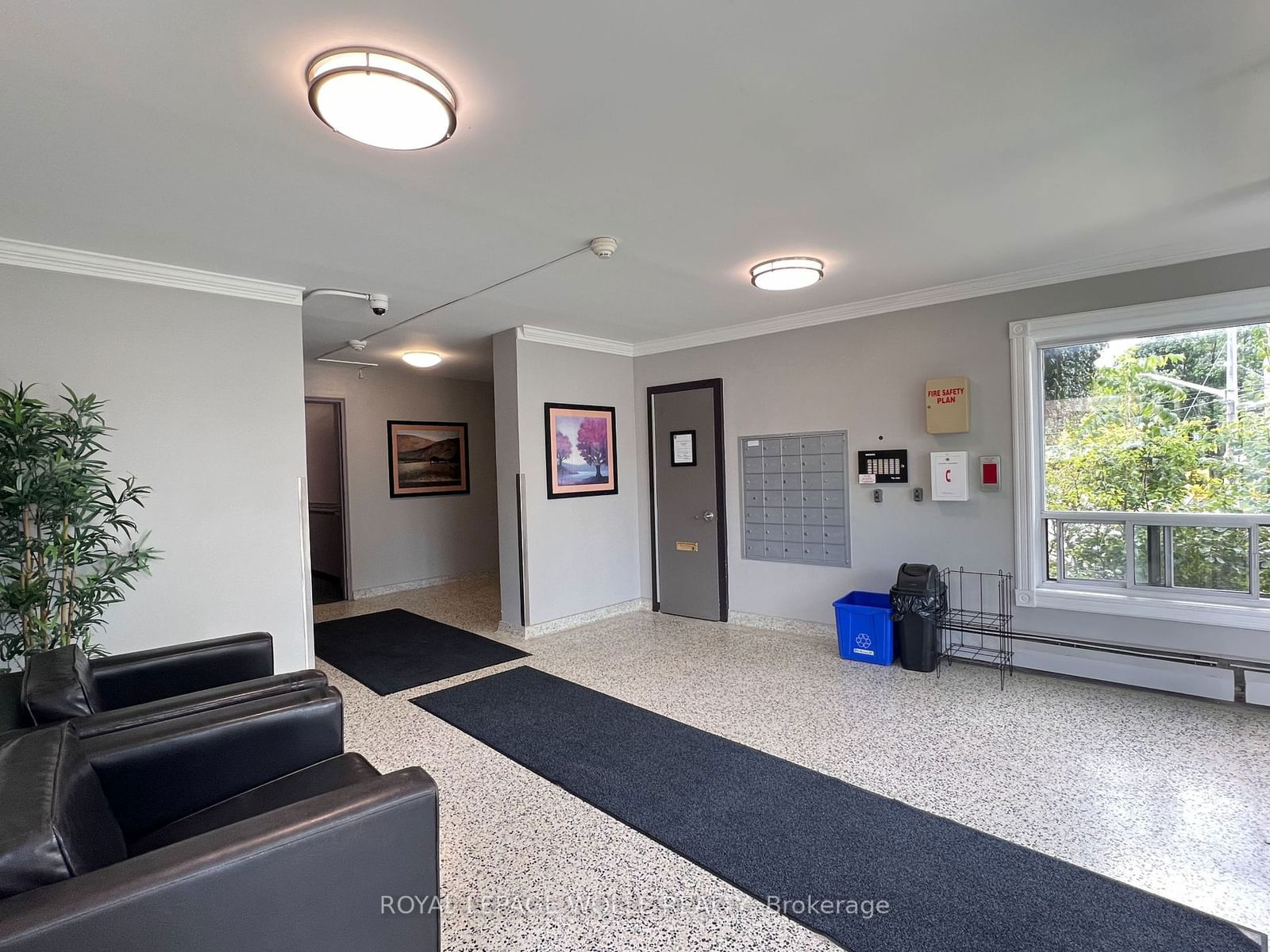 283 Fairway Rd N, unit 503 for rent - image #8