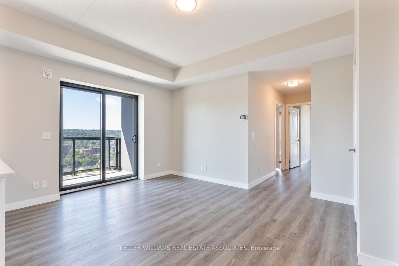 15 Queen St S, unit 1502 for sale - image #6