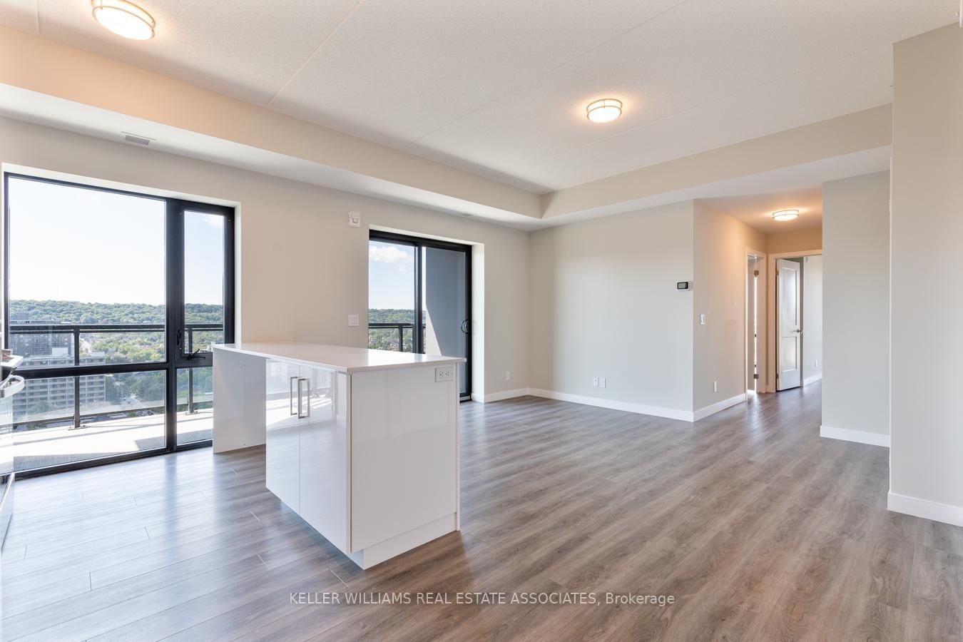 15 Queen St S, unit 1502 for sale - image #8